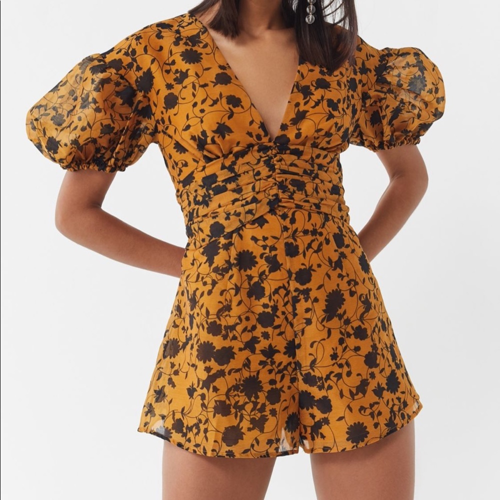 C/MEO Collective Floral Puff Sleeve Romper